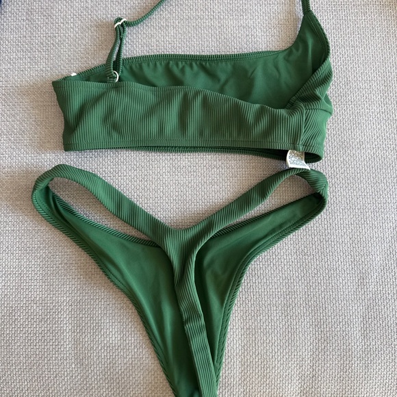 barely used Zulu & Zephyr Green Bikini - Picture 3 of 6